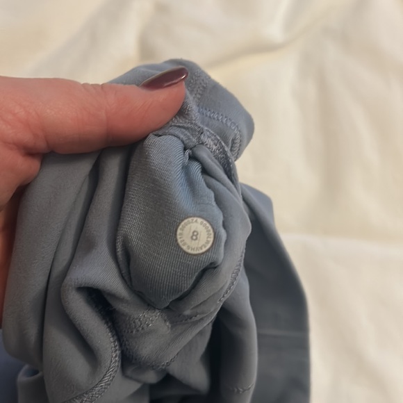 Light grey lululemon capri - Picture 3 of 3